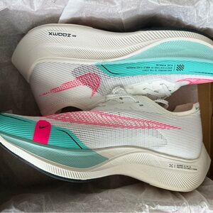 Women’s Nike Vaporfly Next% 2